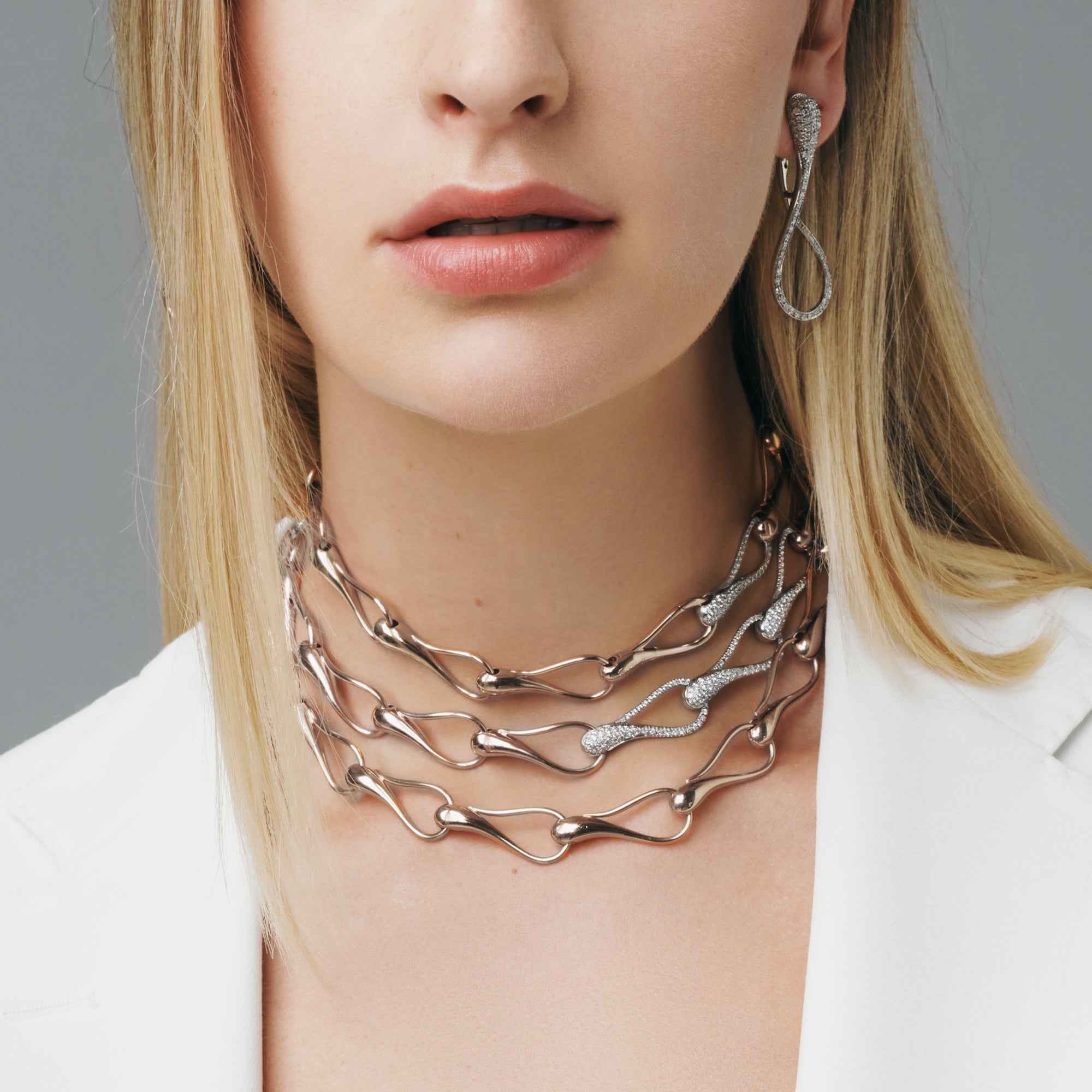 CHOKER ELIKA MAGLIE GRANDI CON 1 PAVÉ CHOKER ELIKA MAGLIE GRANDI CON 1 PAVÉ
