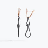 ORECCHINI ELIKA CATENA TITANIO CON PAVÈ