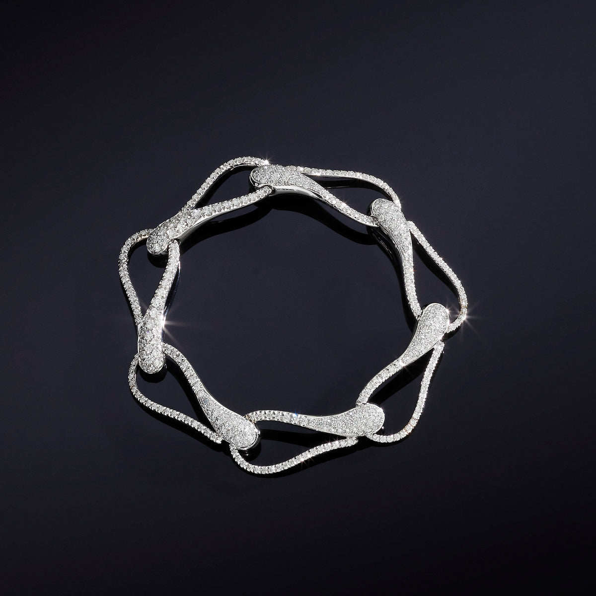ELIKA BRACELET WITH LARGE FULL PAVE LINKS