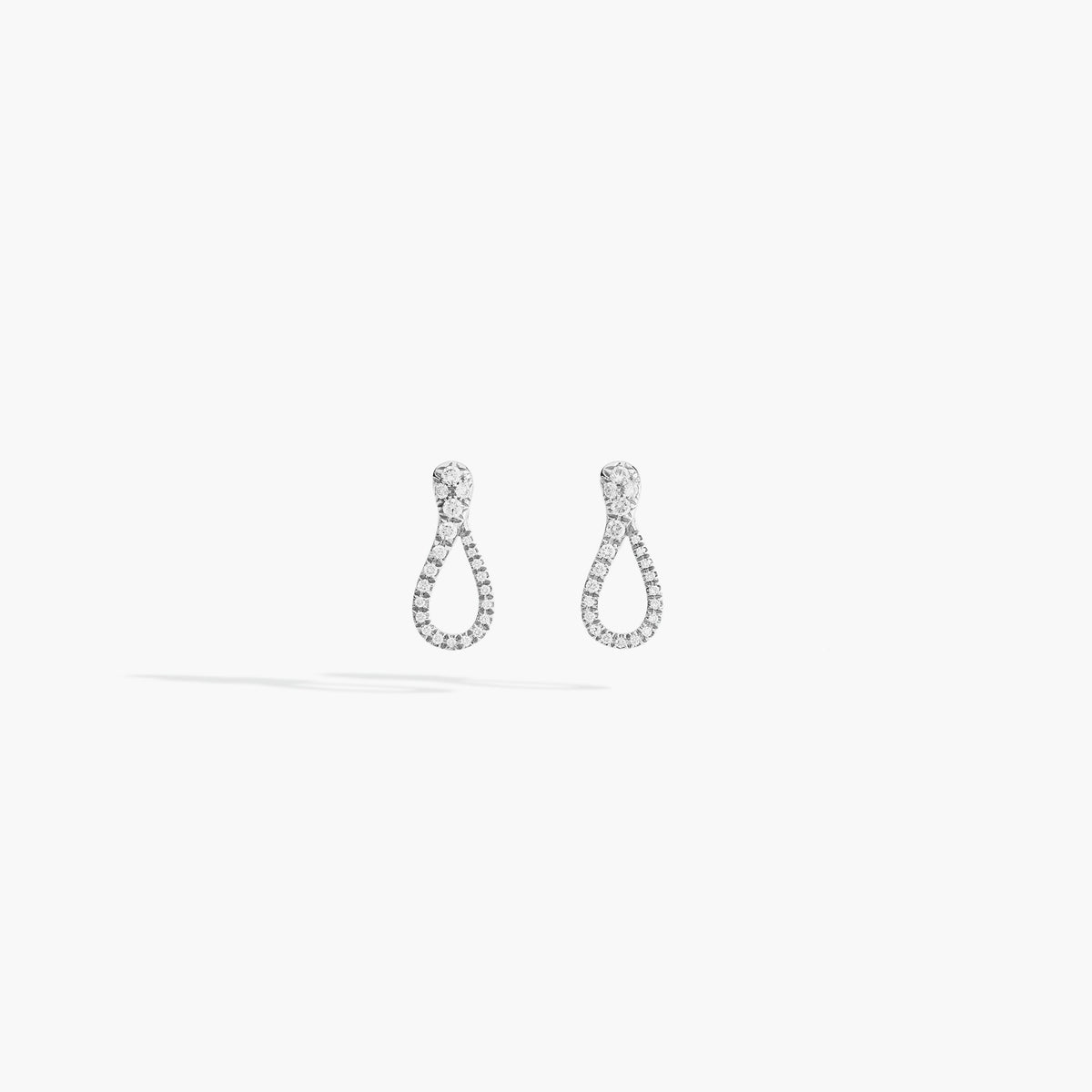 ELIKA MINI ONE 2 CM PAVÉ EARRINGS