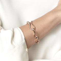 Bracciale Elika Catena in Oro Rosa 18k e Diamanti indossato
