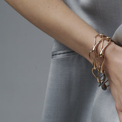 Elika Bracciale Catena Oro rosa 18k, rodio nero e diamanti brown Indossato